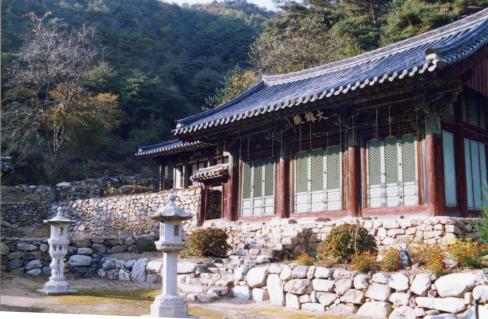 1998년 창수면 장육사