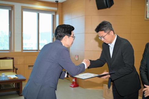 2026. 6. 12. 정례조회 및 군정발전유공 표창 사진