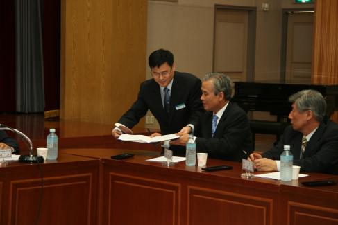 2006. 9. 19 경상북도 TV난시청해소 공동사업 의향서 조인식